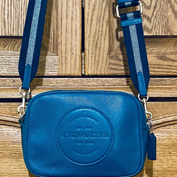 Coach Aqua Leather Crossbody Dempsey Camera Bag with removable strap - Picture 2 of 10